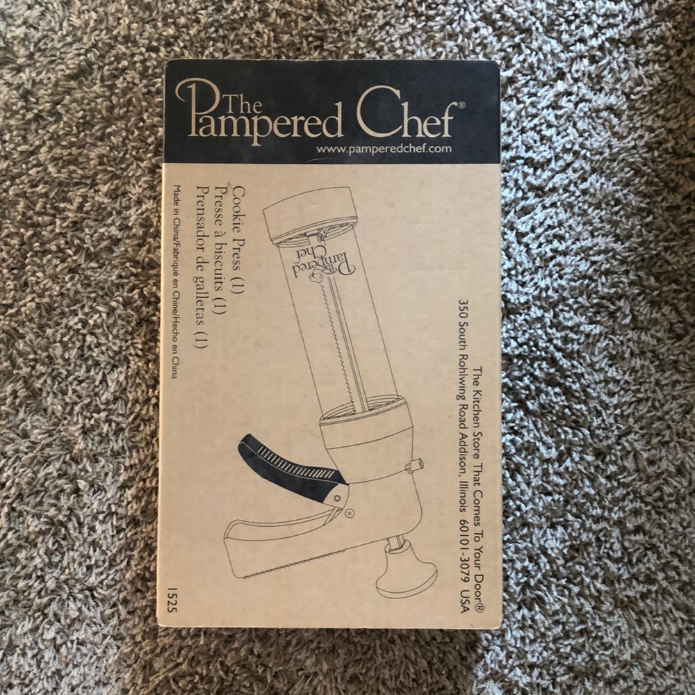 BNWB The Pampered Chef Cookie Press
